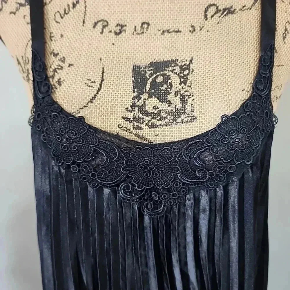 VICTORIA'S Secret Black Pleated Satin Mini Dress Night Gown. Size Medium - Picture 8 of 8